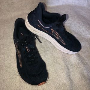 Altra Torin 6 running shoes size 8.5